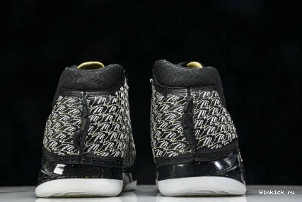 Room 23 Jordan Trophy Black 0806